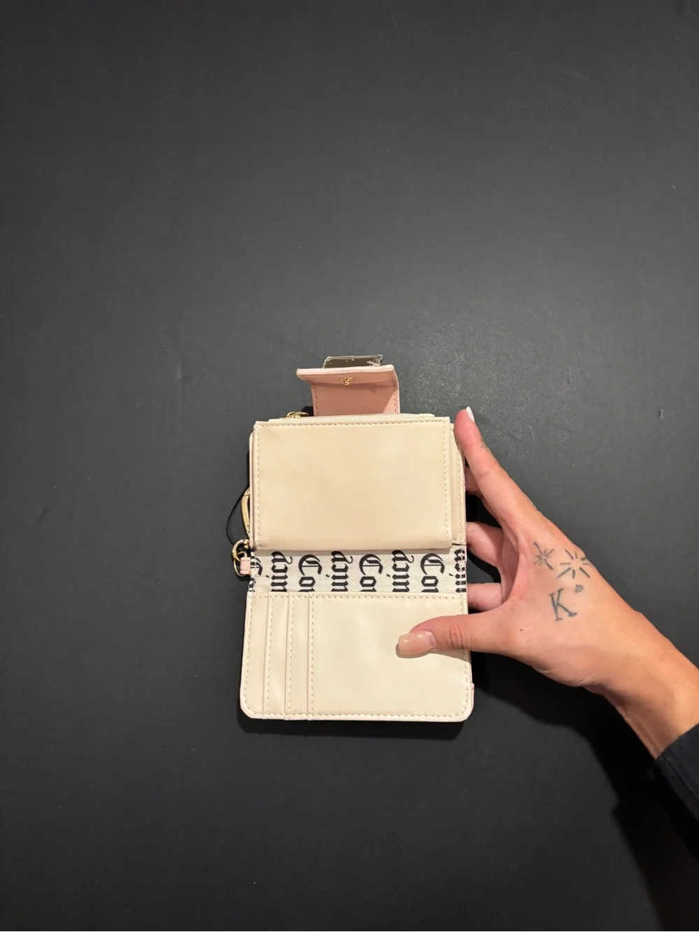 BRAND NEW! Blush Pink Juicy Couture Wallet💖 never used, great condition, cute!
